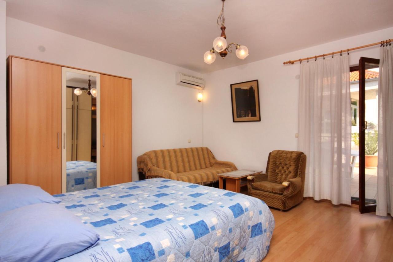 Apartment Vrbnik 5301B Exteriér fotografie