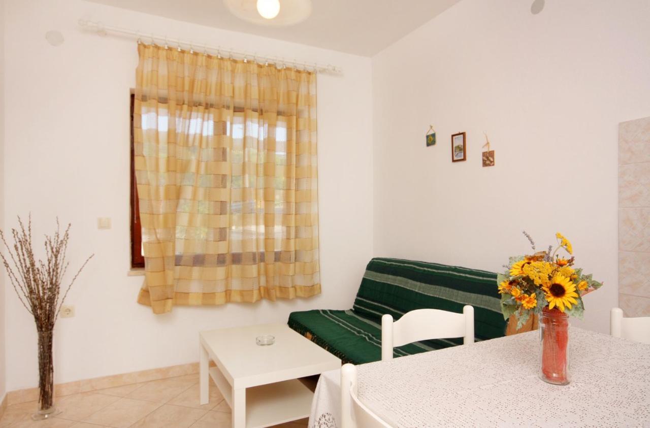 Apartment Vrbnik 5301B Exteriér fotografie